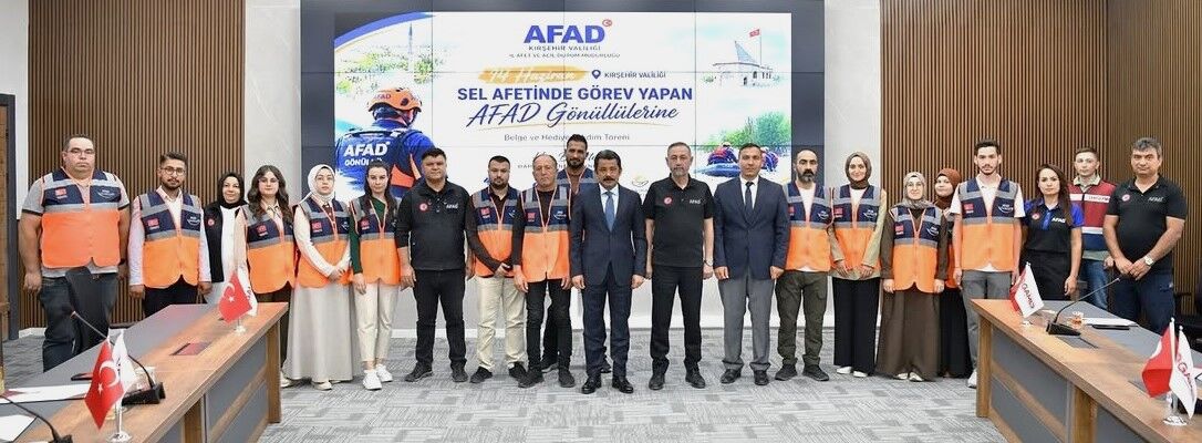 Vali Demiryürek’ten Kırşehir’de Sel Sonrası Dayanışmanın Kahramanlarına Teşekkür (1)