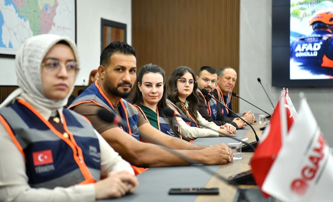 Vali Demiryürek’ten Kırşehir’de Sel Sonrası Dayanışmanın Kahramanlarına Teşekkür (4)