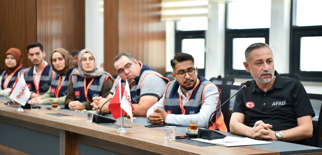 Vali Demiryürek’ten Kırşehir’de Sel Sonrası Dayanışmanın Kahramanlarına Teşekkür (5)