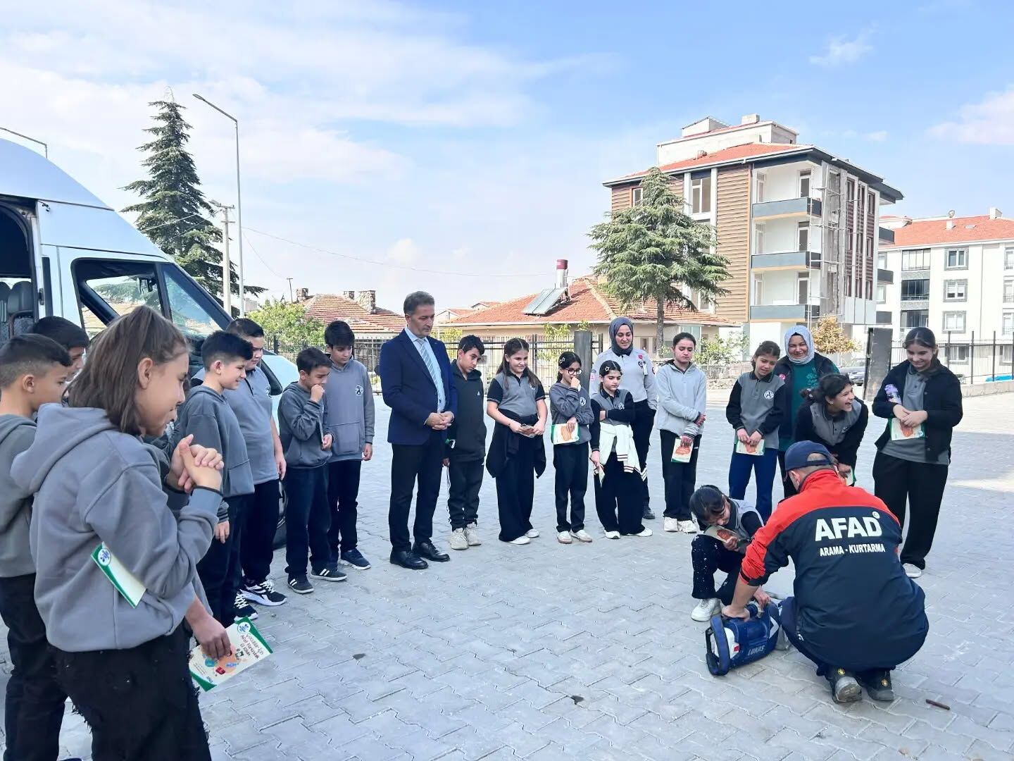 Öğrenciler Olası Afetlere Karşı Hazırlanıyor!