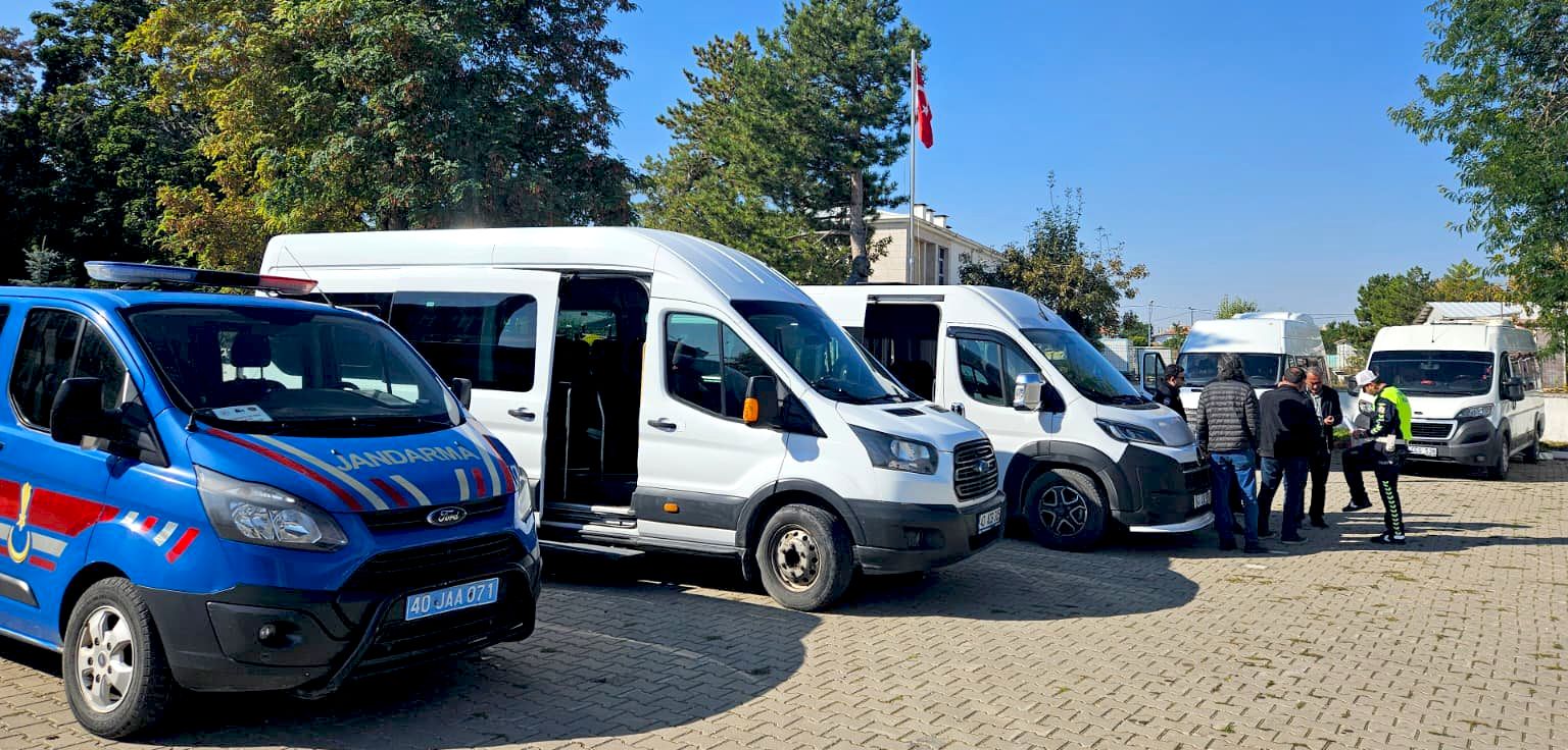 Boztepe’de Öğrenci Servislerine Sıkı Markaj (2)