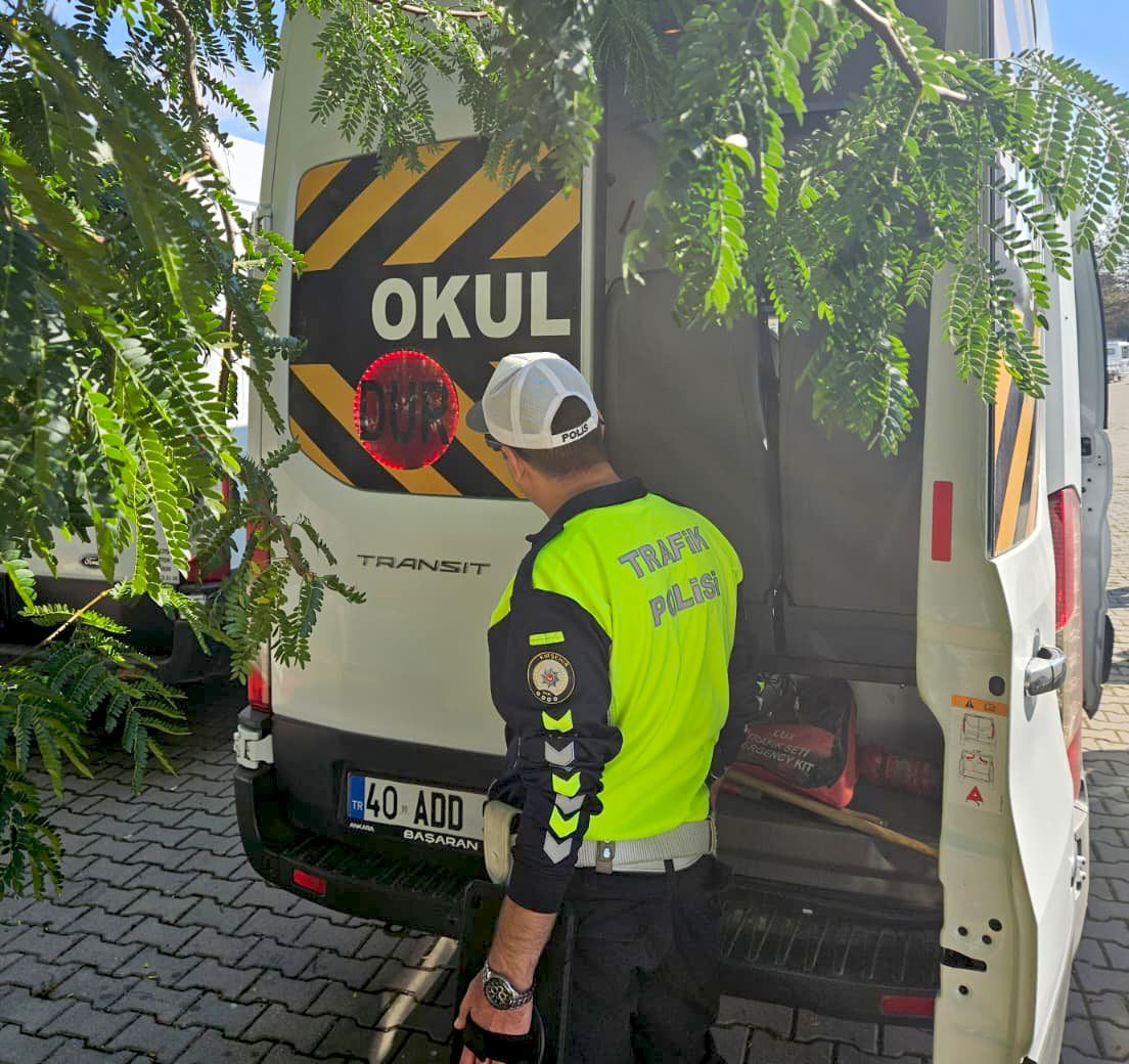 Boztepe’de Öğrenci Servislerine Sıkı Markaj (3)
