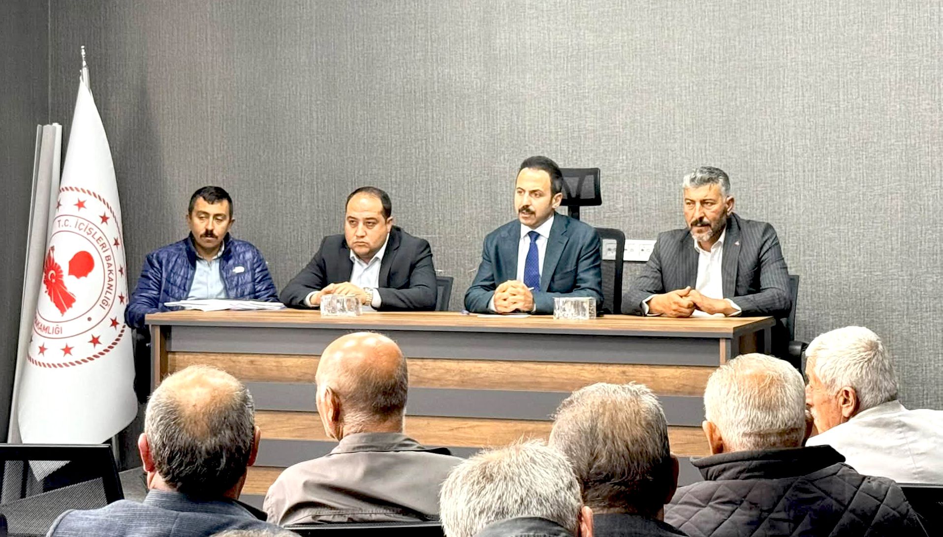 Çiçekdağı’nda Köy Hizmetleri Değerlendirildi (1)