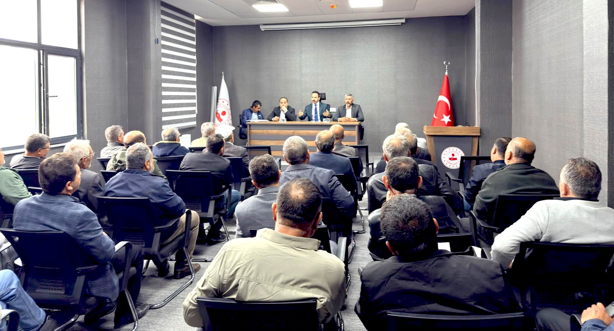 Çiçekdağı’nda Köy Hizmetleri Değerlendirildi (2)
