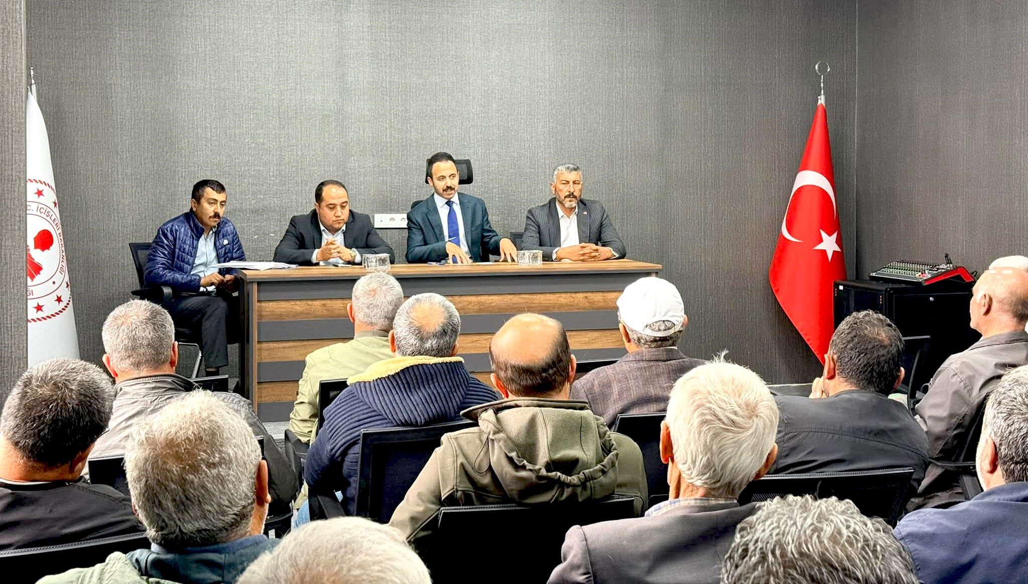 Çiçekdağı’nda Köy Hizmetleri Değerlendirildi (3)