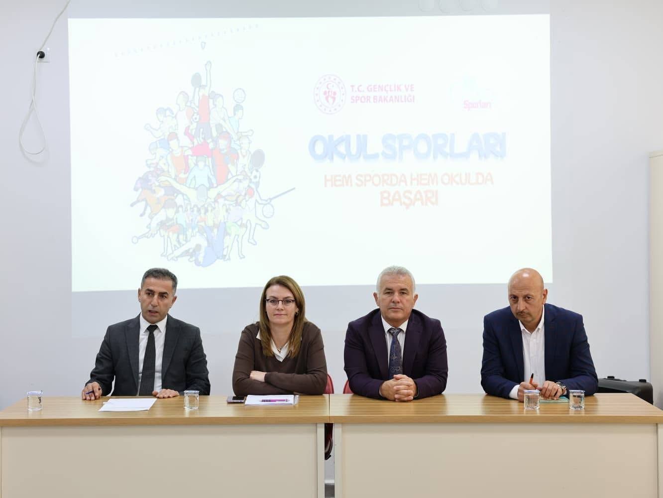 Çiçekdağı’nda okul sporları için yeni sezon hazırlıkları değerlendirildi