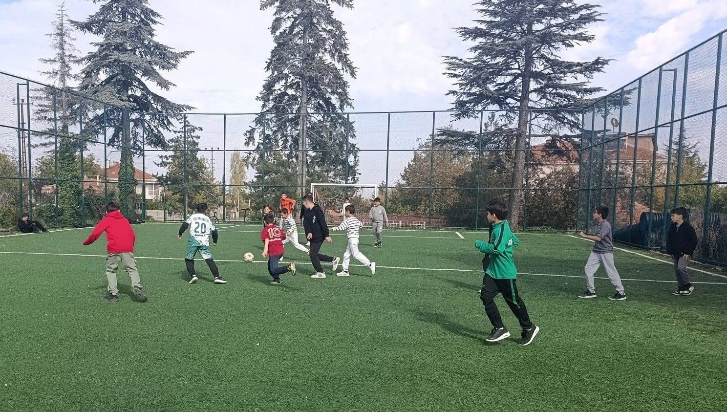 Çocuklar Kur’an Kursunda Hem Öğreniyor Hem Eğleniyor (3)