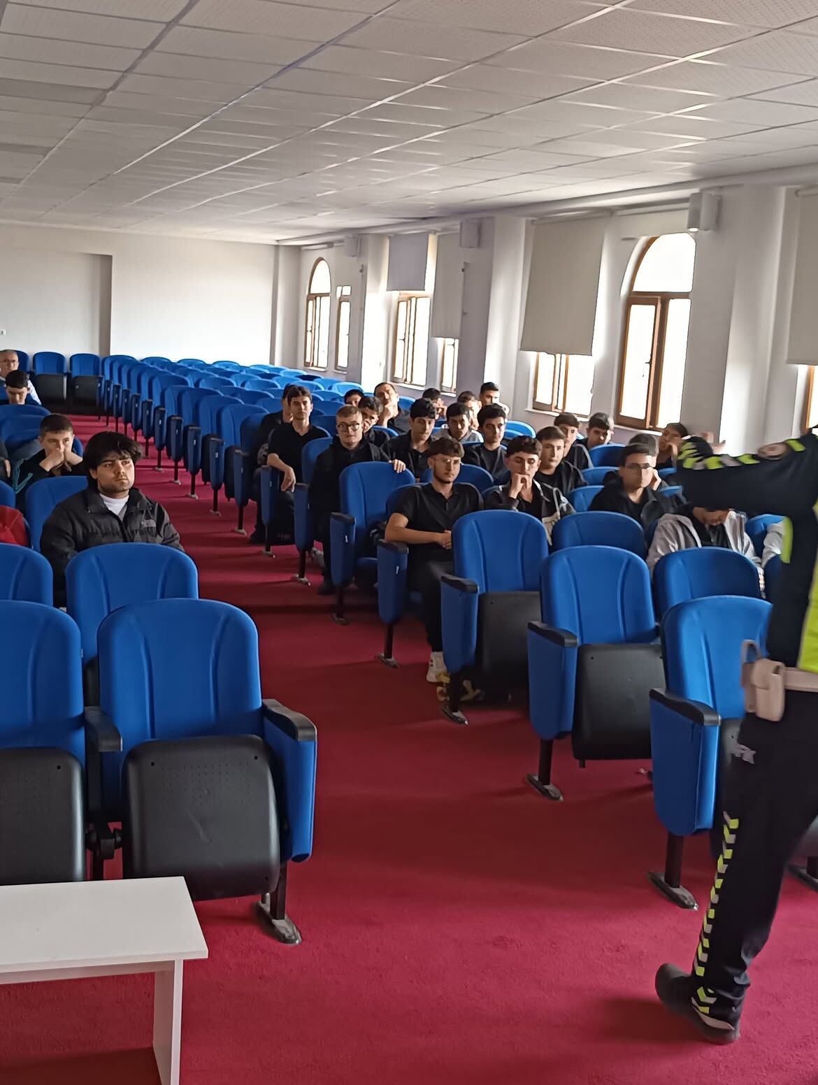 Emniyet Müdürlüğü Trafik Şubesi Ekiplerimiz Tarafından Gençlerimize Yönelik Düzenlenen “Trafik E (3)
