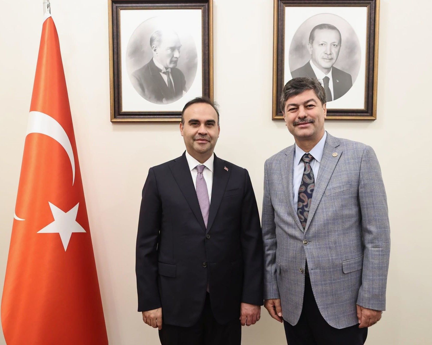 Erkan’dan Bakan Kacır’a Kırşehir’in Sanayi Yatırımlarını Görüştü