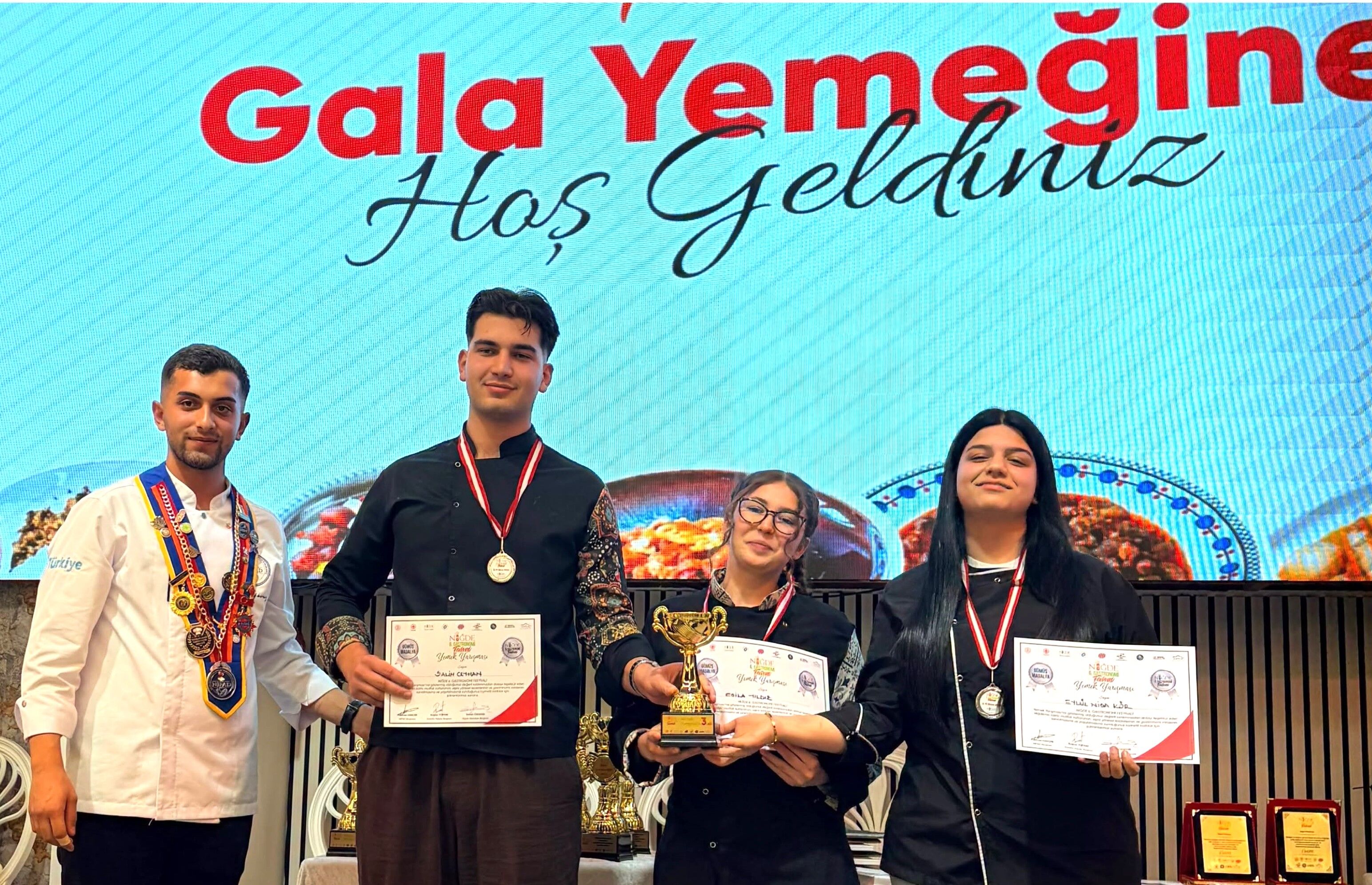 Genç Aşçılardan Büyük Başarı Gümüş Madalya Kırşehir’e Geldi! (1)