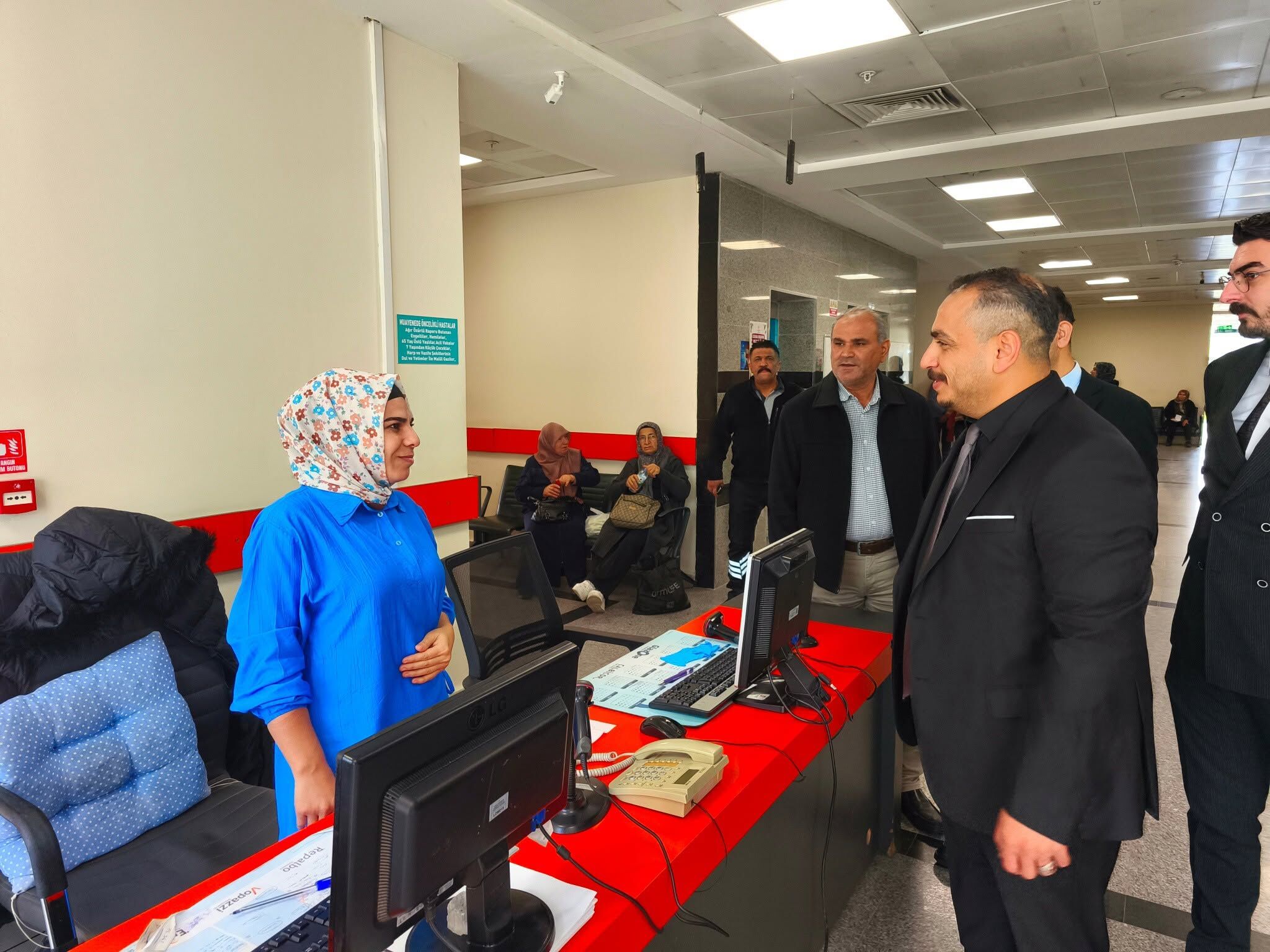 Hastanede Poliklinikler Ve Yataklı Servisler Mercek Altında