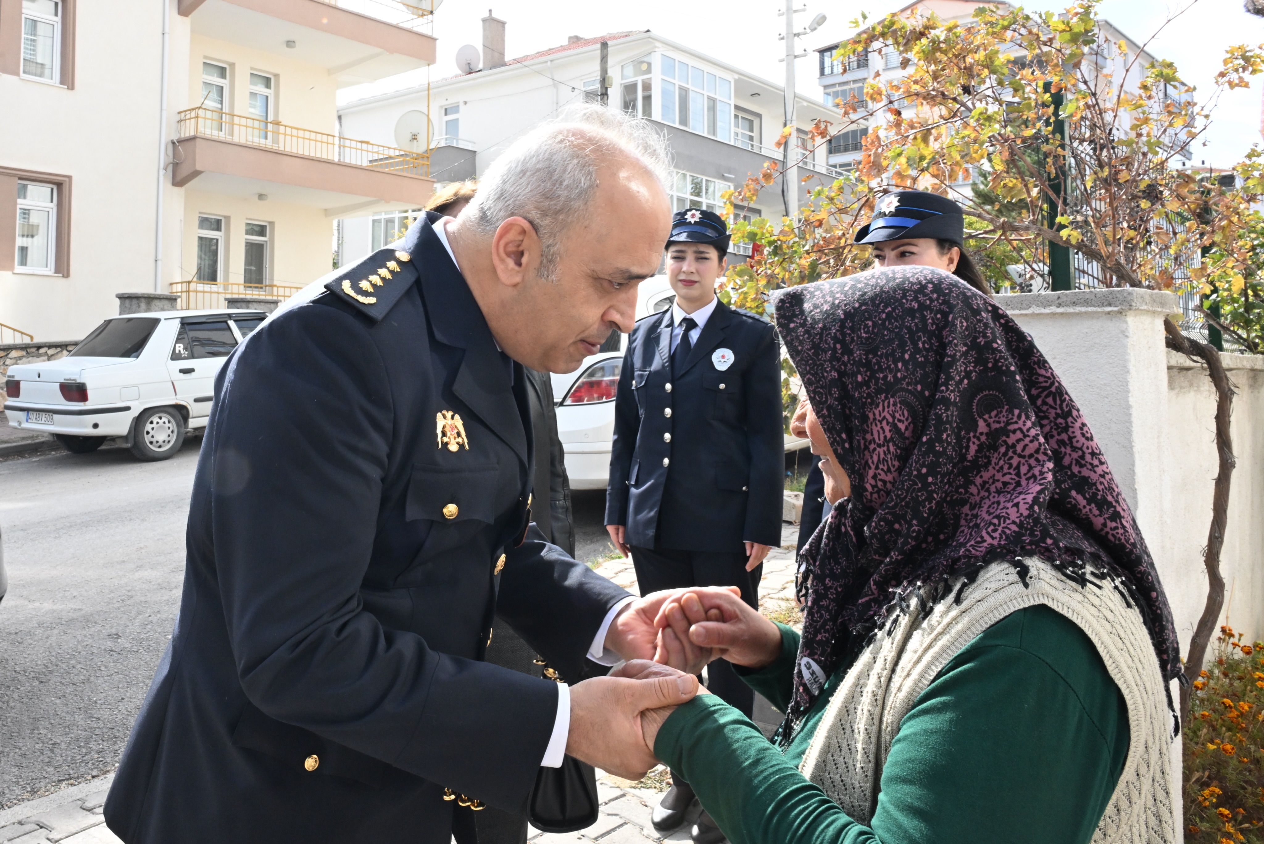 İl Emniyet Müdürümüz Sayın Dr. @Mesutgorucuresmi , Eşi Sayın Suna Görücü Hanımefendi Ve Personel (4)