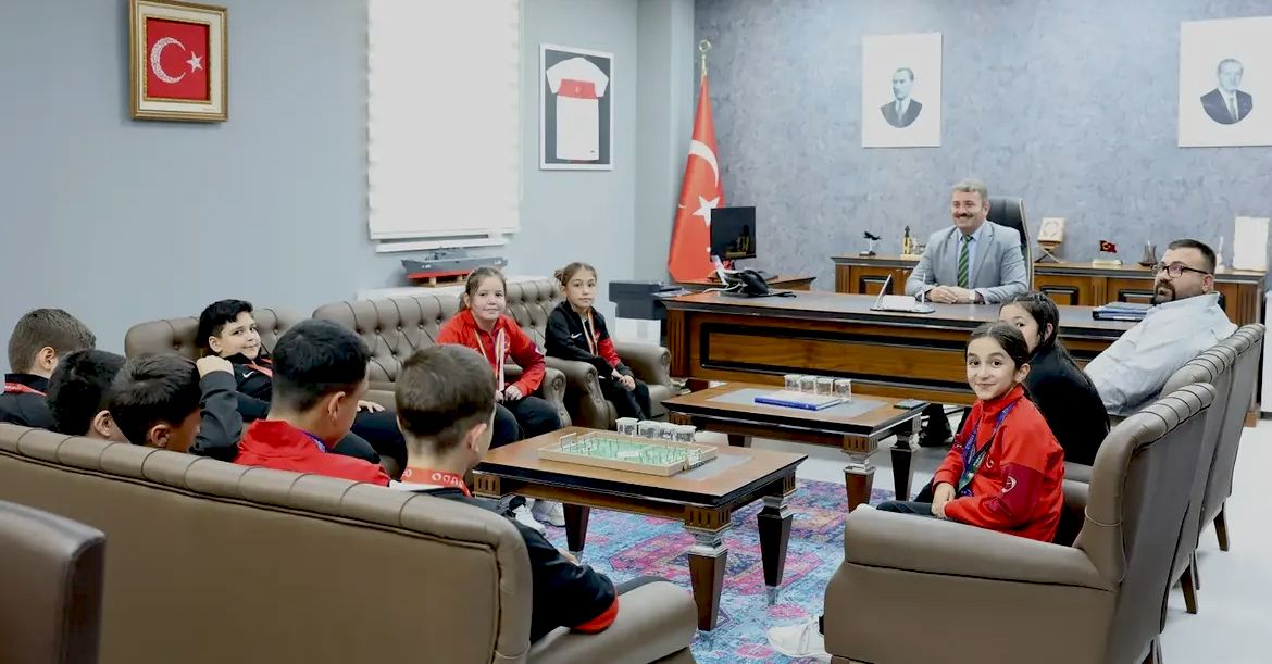 Judocular Romanya’dan Avrupa Derecesiyle Döndü, Çakmakçı Şampiyonları Ağırladı (1)