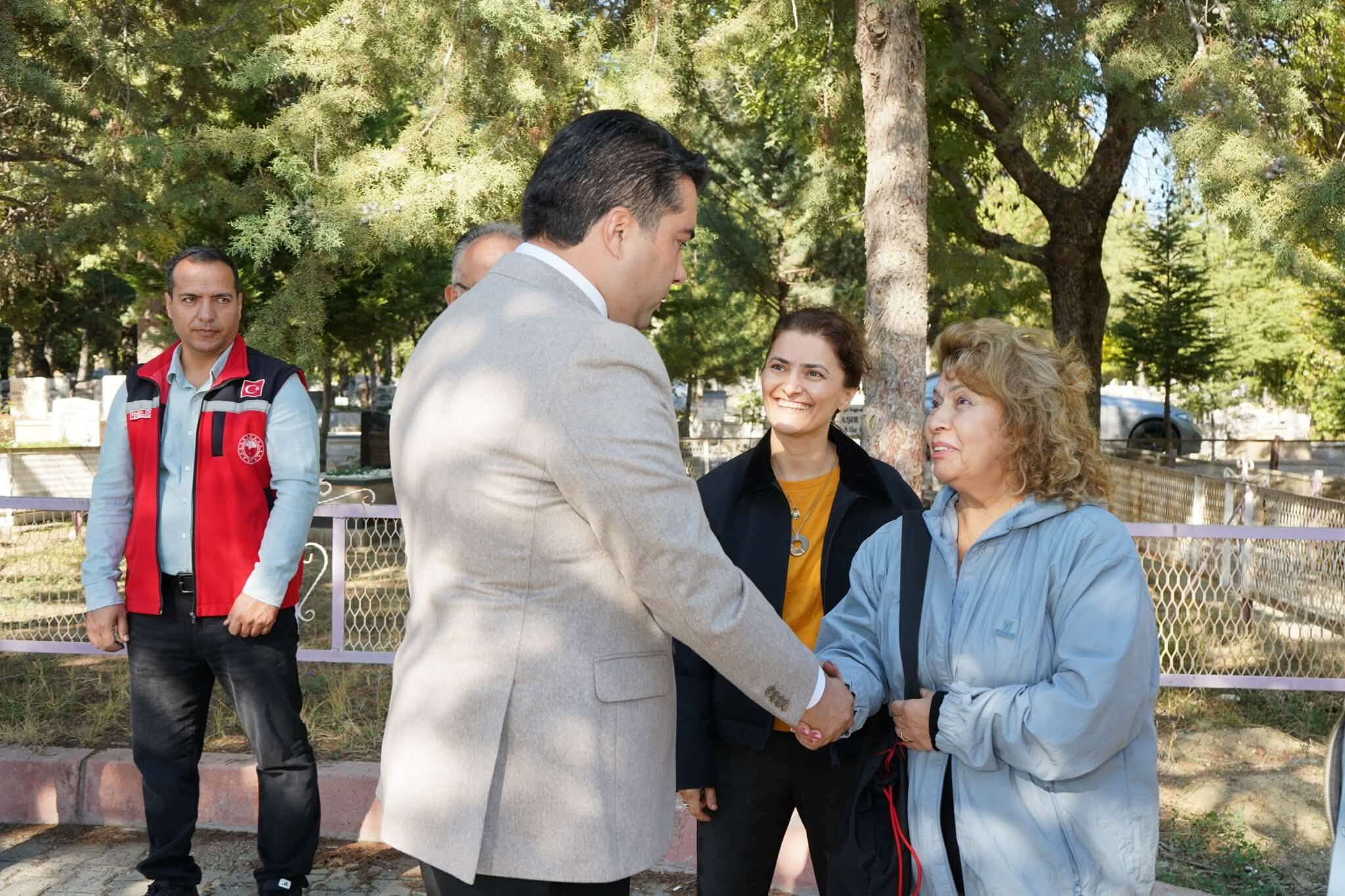 Kaman Ceviz Festivali, Lokman Avşar’ın Kabri Başında Dualarla Başladı 1
