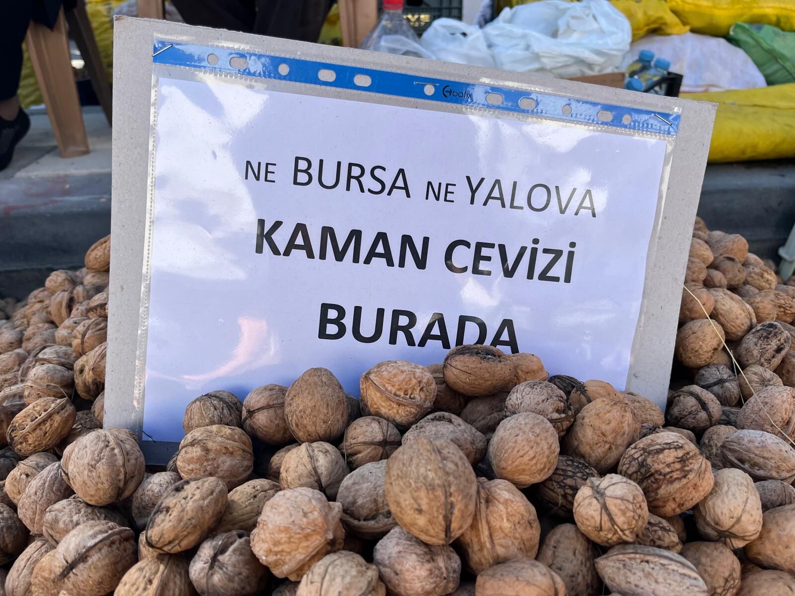 Kaman’da Ceviz Tezgâhları Doldu Taştı! Tezgâhlardaki Sözler Gülümsetti (17)
