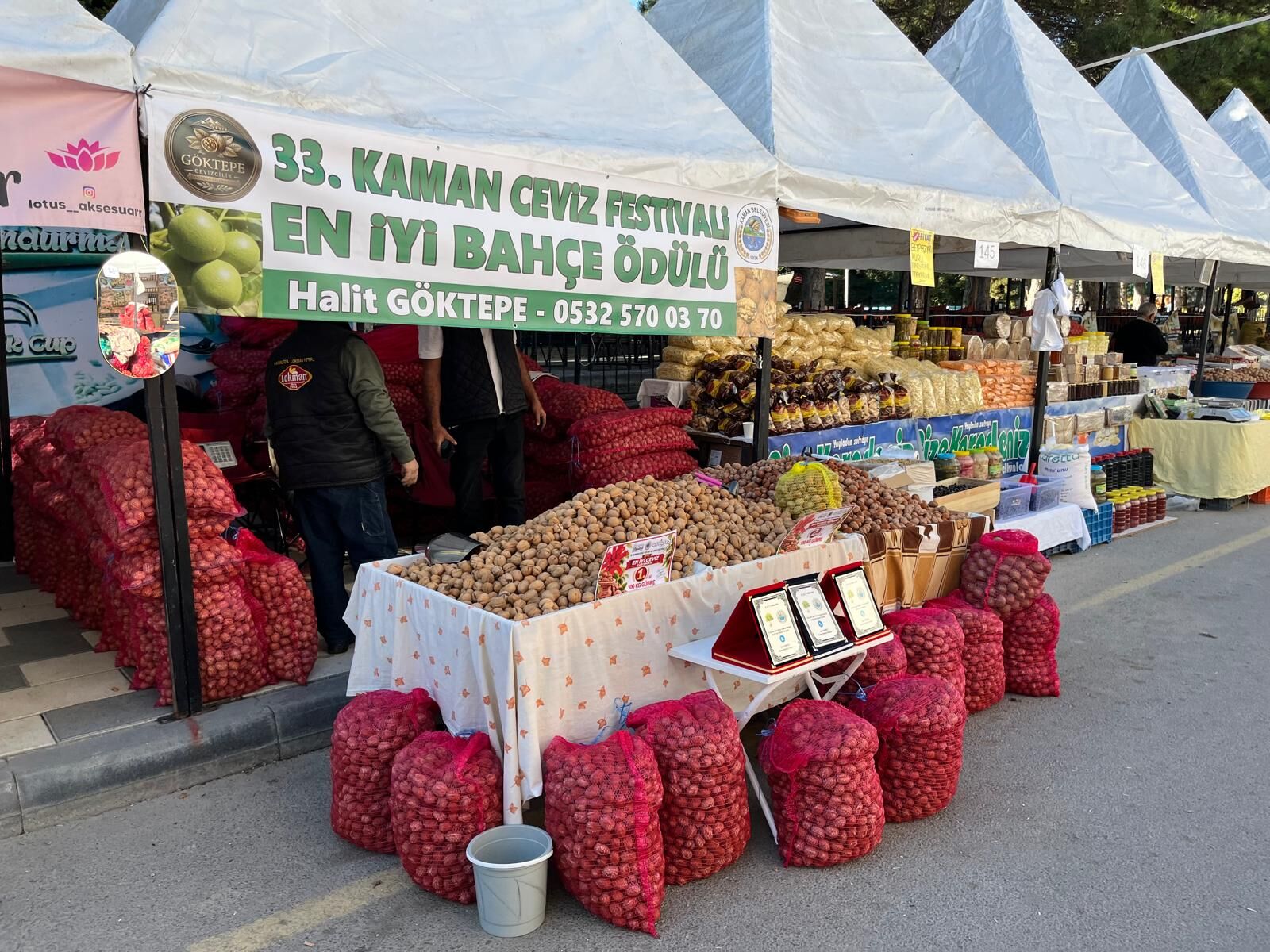 Kaman’da Ceviz Tezgâhları Doldu Taştı! Tezgâhlardaki Sözler Gülümsetti (8)