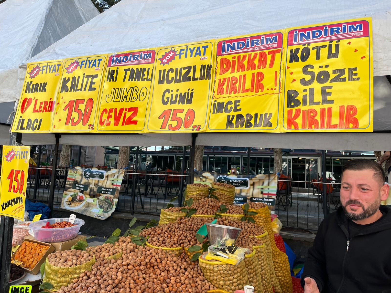 Kaman’da Ceviz Tezgâhları Doldu Taştı! Tezgâhlardaki Sözler Gülümsetti15