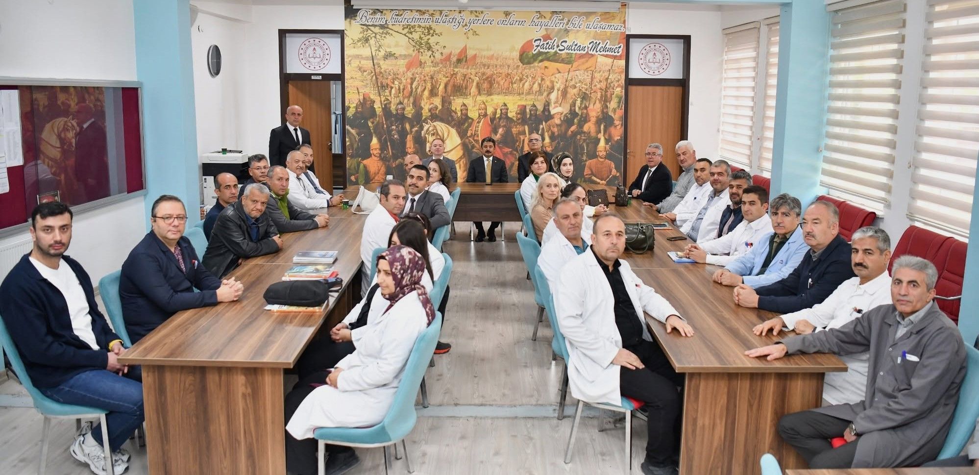 Kırşehir'de Ahi̇ Nefesi̇ Sevinci! Vali Demiryürek Başarılı Öğrenci Ve Öğretmenleri Ödüllendirdi (10)