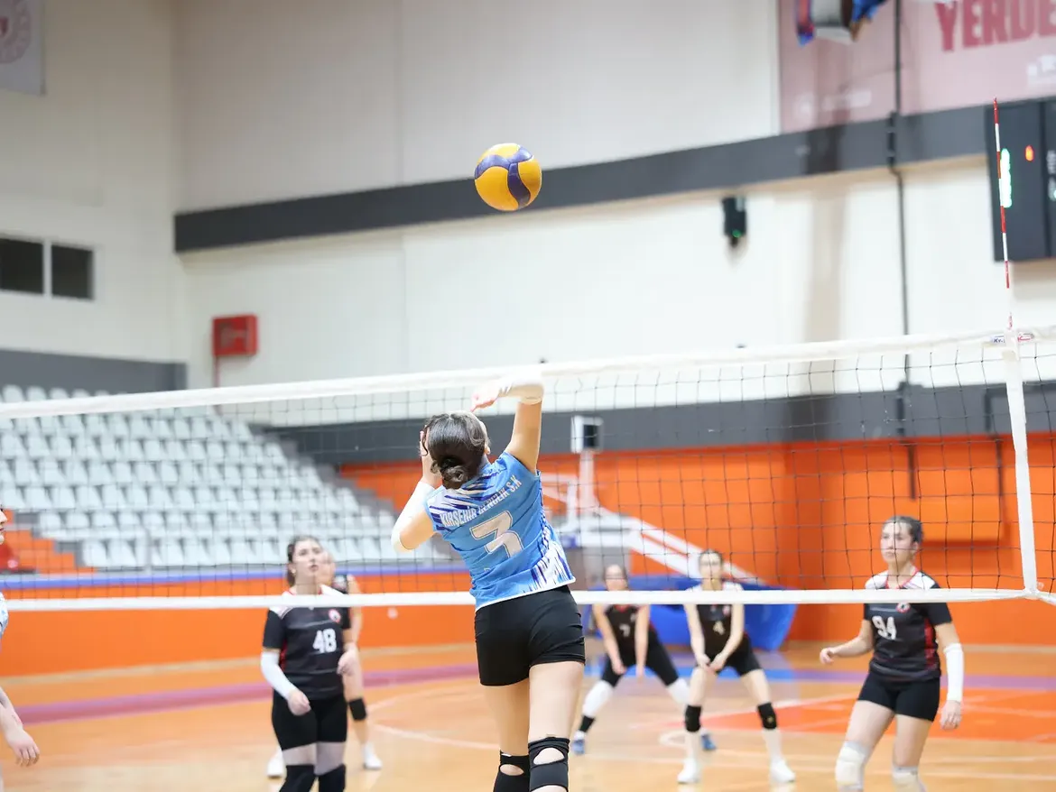 Kırşehir’de Amatör Spor Haftası’nda Voleybol Heyecanı
