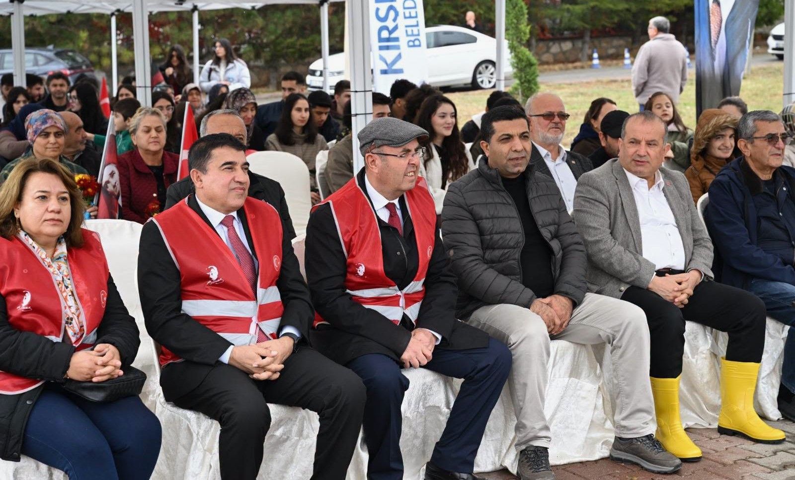Kırşehir’de Cumhuriyet Coşkusu Yeşil Bir Gelecekle Taçlandı (3)