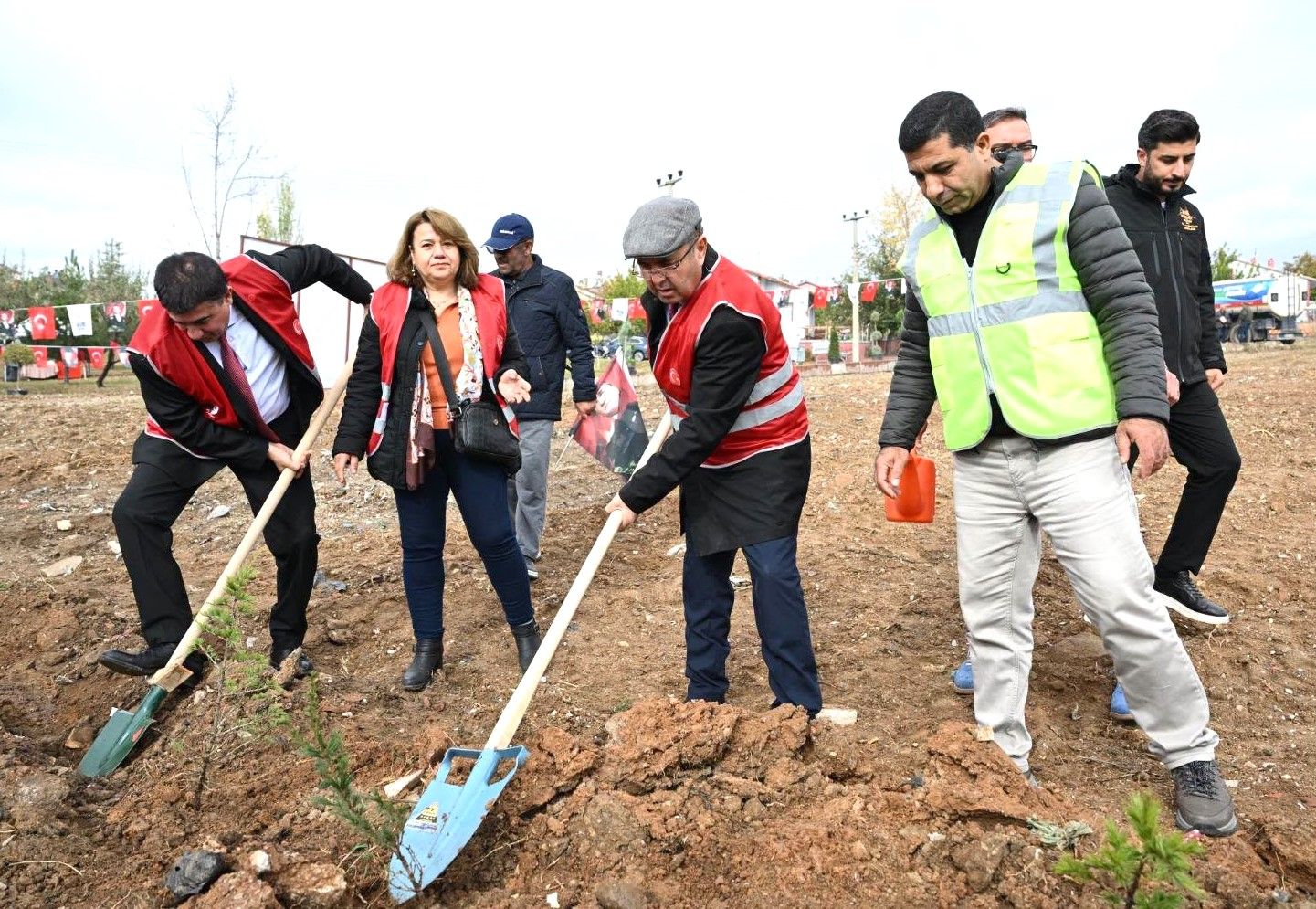 Kırşehir’de Cumhuriyet Coşkusu Yeşil Bir Gelecekle Taçlandı (6)