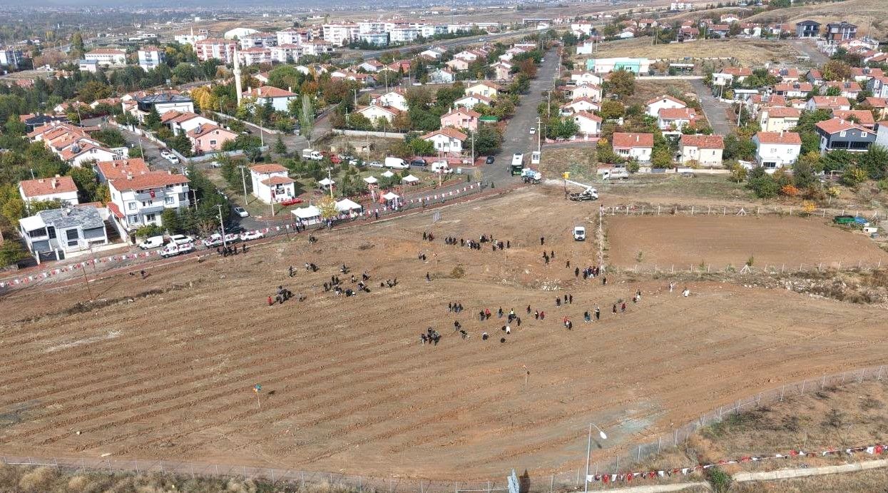 Kırşehir’de Cumhuriyet Coşkusu Yeşil Bir Gelecekle Taçlandı (7)