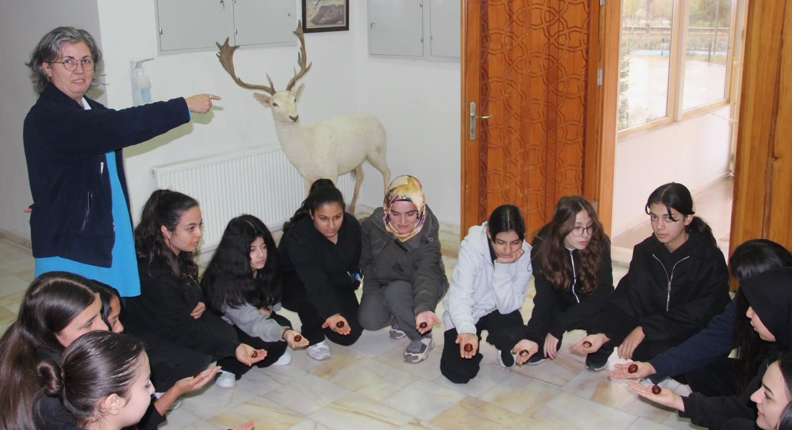 Kırşehir’de Dünya Kız Çocukları Günü’nde Geleceğe Umut Tohumları Ekildi (3)