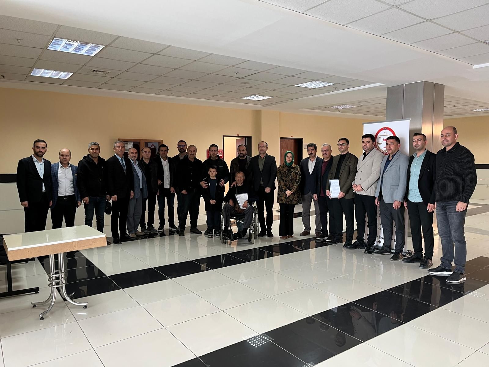 Kırşehir’de Eğitim Bir Sen’in Iki Şube Başkanı Mazbatalarını Aldı (1)