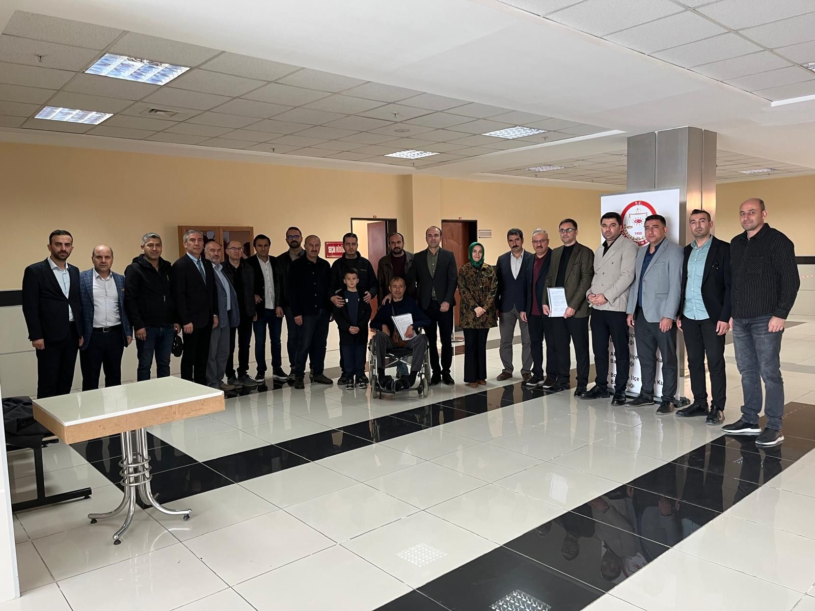 Kırşehir’de Eğitim Bir Sen’in Iki Şube Başkanı Mazbatalarını Aldı (6)