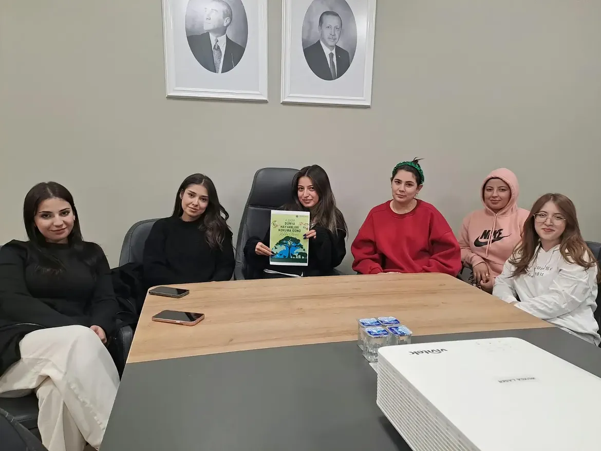 Kırşehir’de Gençlerden “Sessiz Dostlar” Için Anlamlı Etkinlik