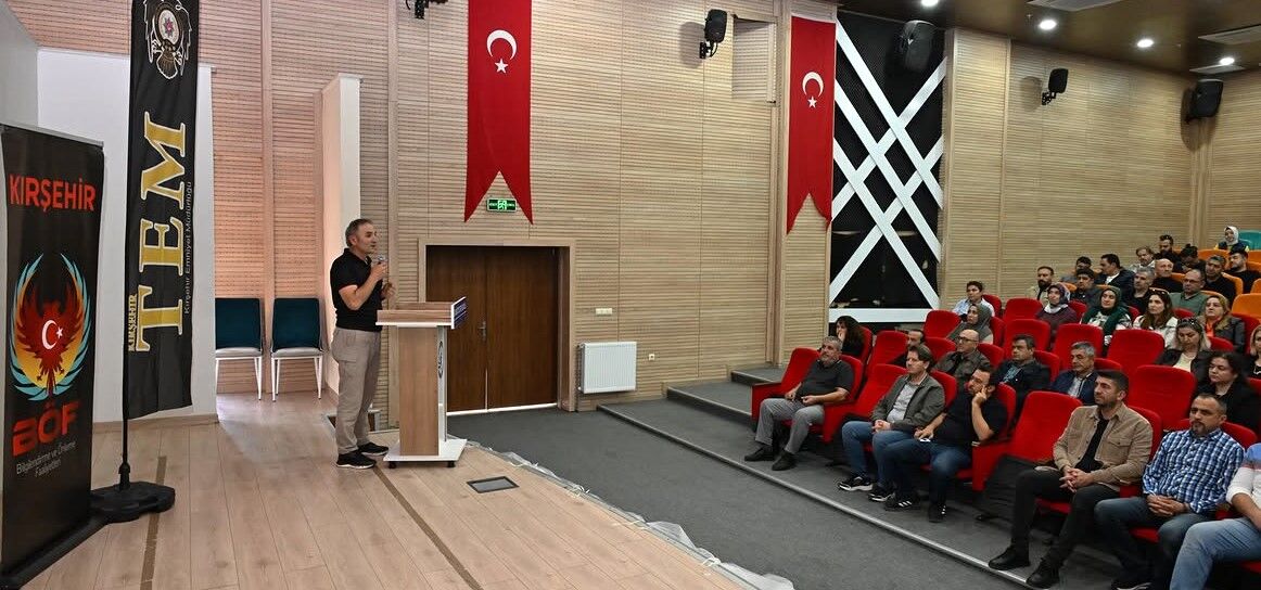 Kırşehir’de ‘Gençlik Sizin Eseriniz Projesi’ Ile 303 Öğretmen Bilinçlendirildi (1)