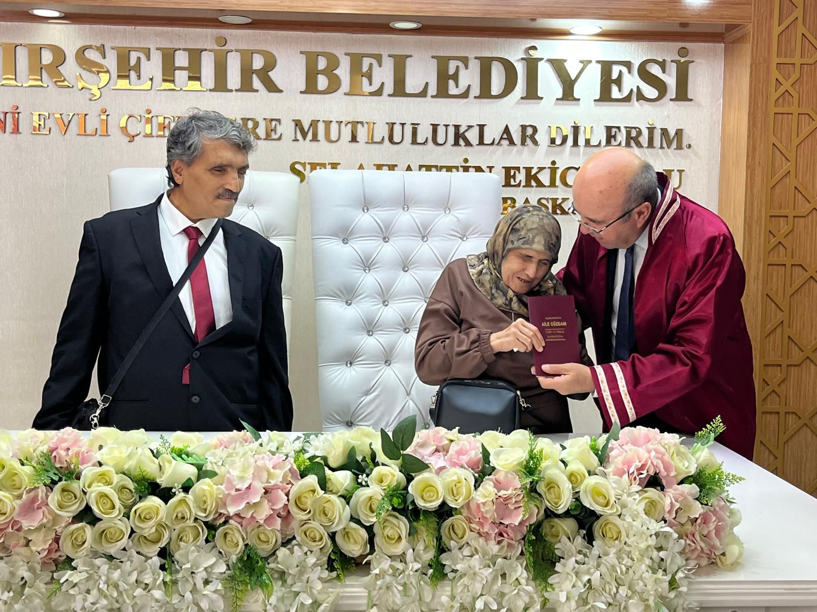 Kırşehir’de Görülmemiş Aşk! Telefonda Tanıştılar, Nikâh Masasına Oturdular (3)