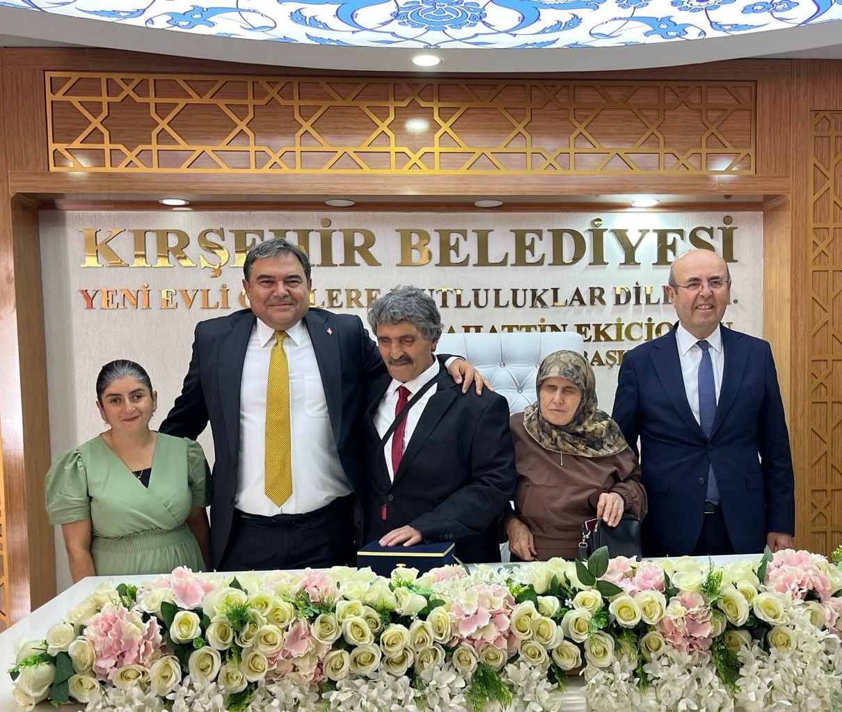 Kırşehir’de görülmemiş aşk! Telefonda tanıştılar, nikâh masasına oturdular
