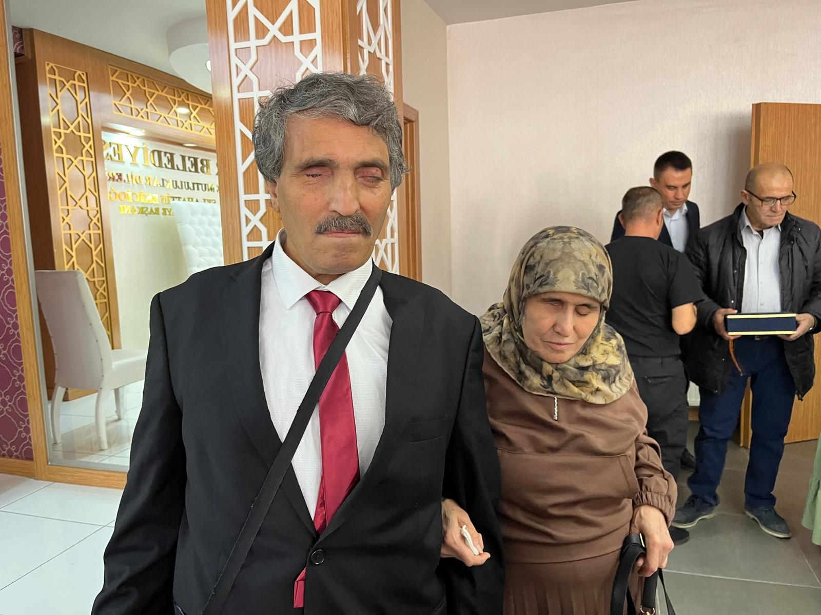 Kırşehir’de Görülmemiş Aşk! Telefonda Tanıştılar, Nikâh Masasına Oturdular (6)