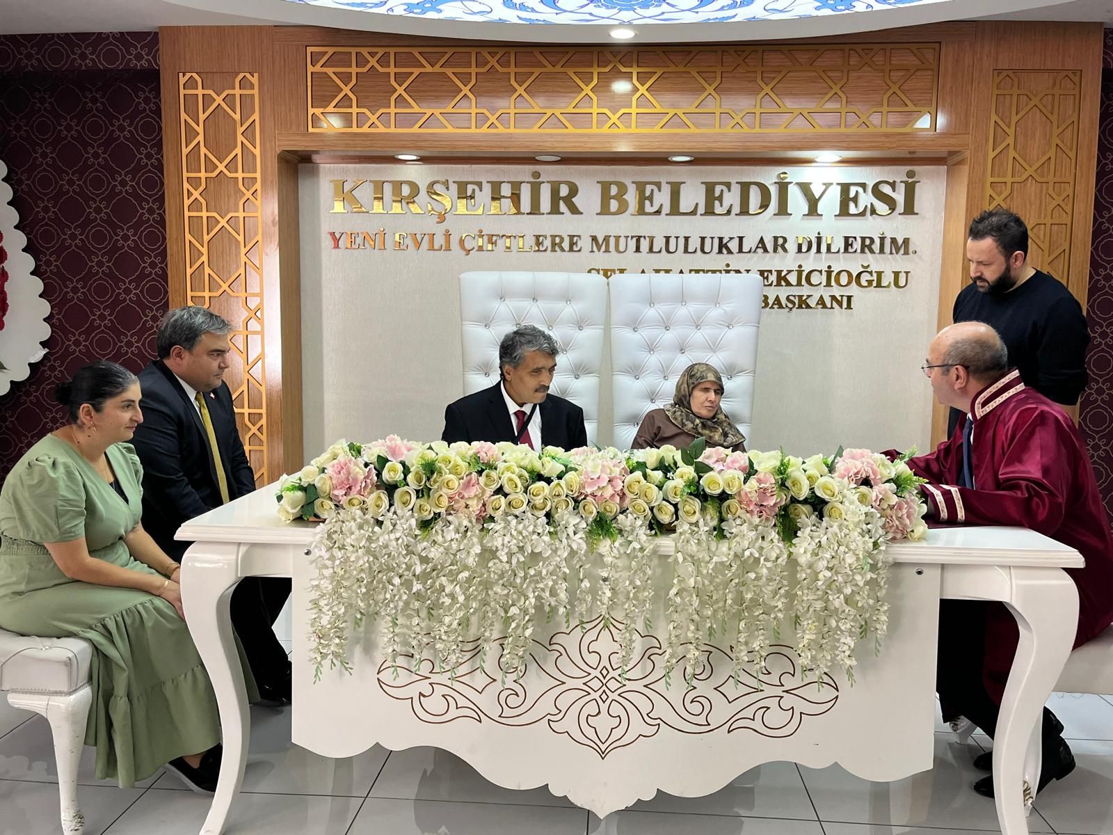 Kırşehir’de Görülmemiş Aşk! Telefonda Tanıştılar, Nikâh Masasına Oturdular (9)
