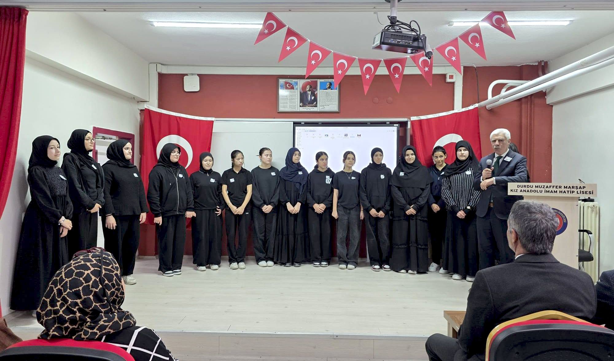 Kırşehir’de İmam Hatip Okullarının 75. Kuruluş Yıl Dönümü Coşkuyla Kutlandı! (4)