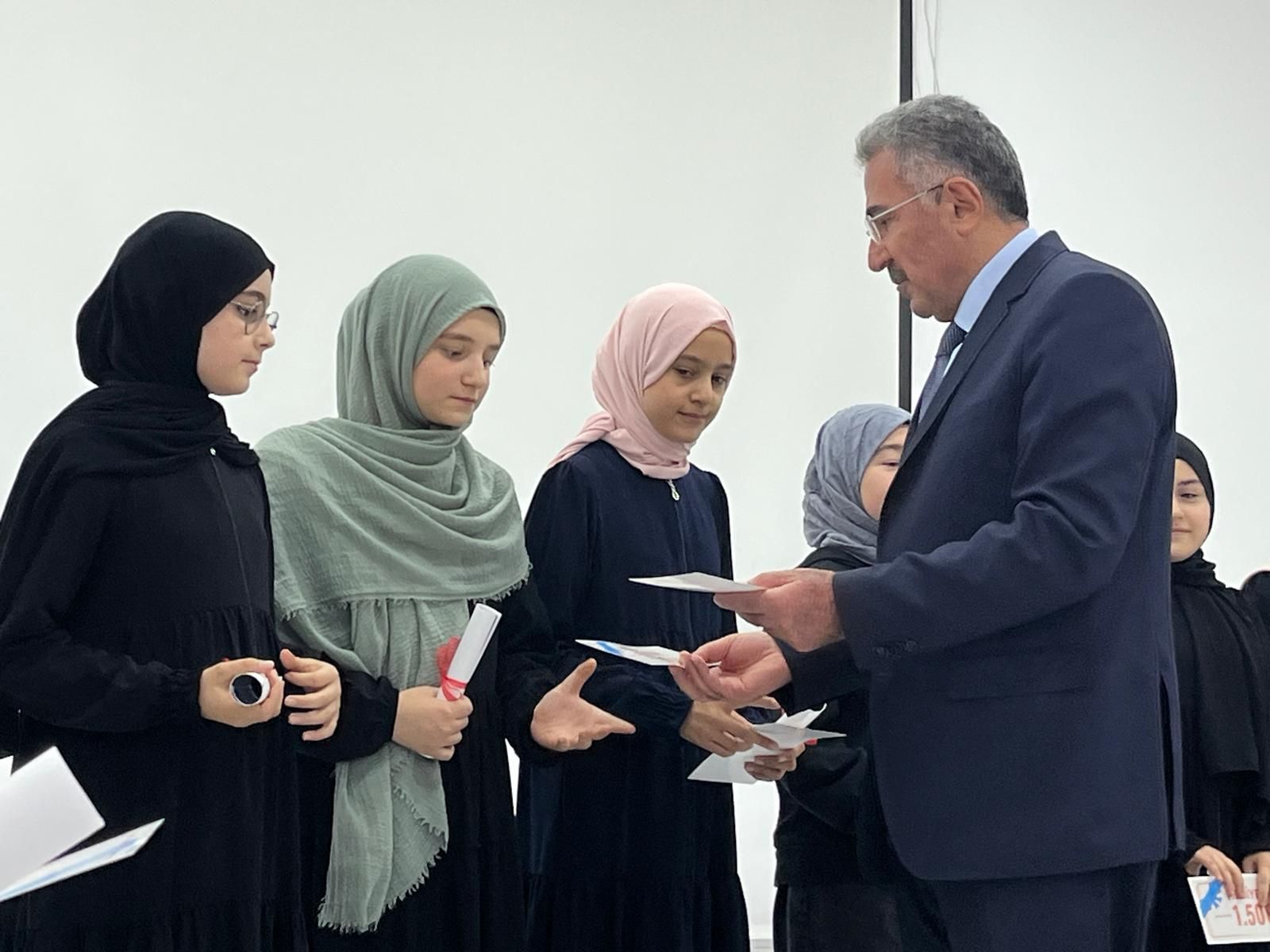 Kırşehir’de İmam Hatiplerin 75. Yılı Kutlandı, Hafızlara Ödül Verildi (17)