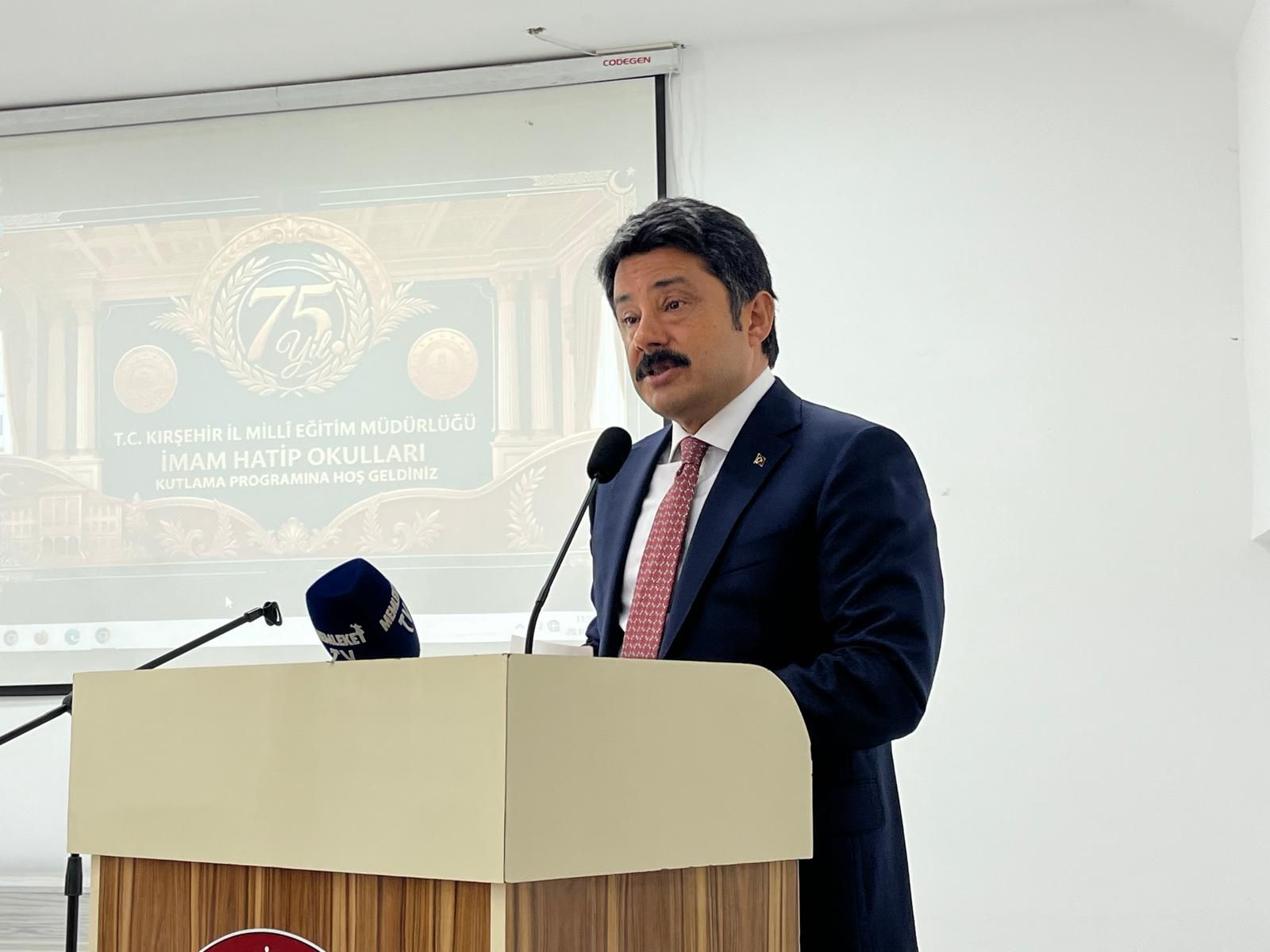 Kırşehir’de İmam Hatiplerin 75. Yılı Kutlandı, Hafızlara Ödül Verildi (4)