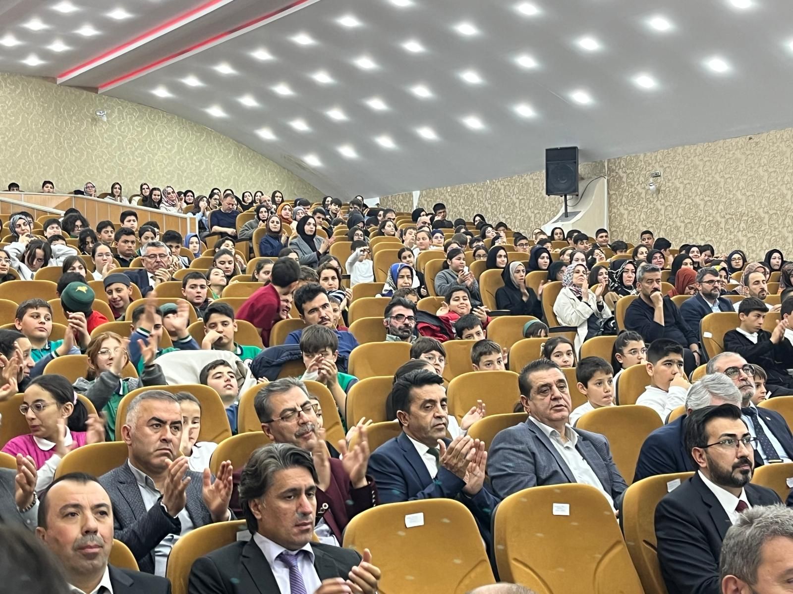 Kırşehir’de İmam Hatiplerin 75. Yılı Kutlandı, Hafızlara Ödül Verildi (8)