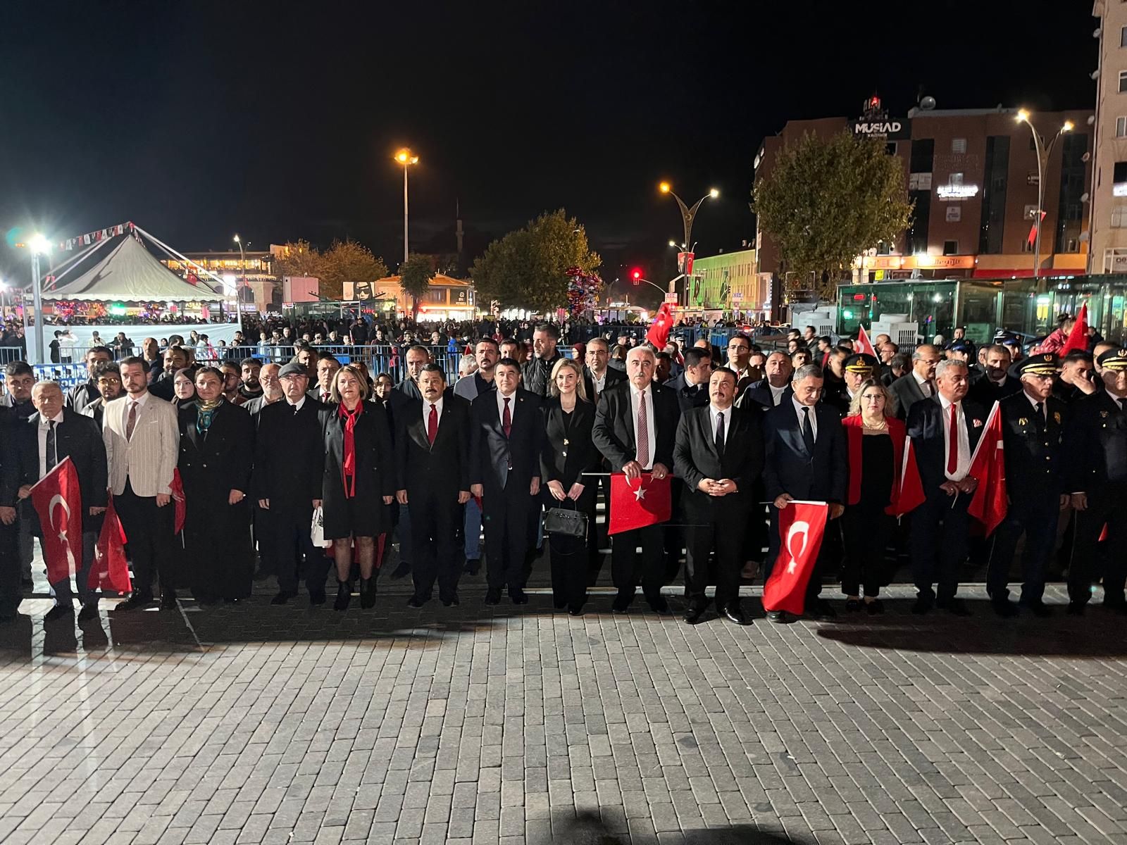 Kırşehir’de Meşaleler Cumhuriyet Için Yandı (8)