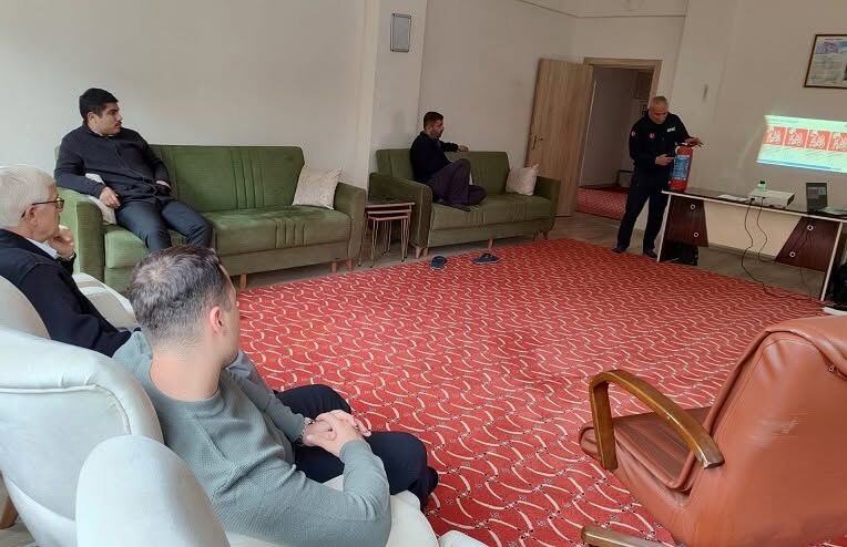 Kırşehir’de Öğrenci Yurtlarında Afet Ve Yangın Eğitimi Verildi 6