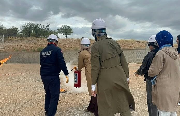Kırşehir’de öğrenci yurtlarında afet ve yangın eğitimi verildi
