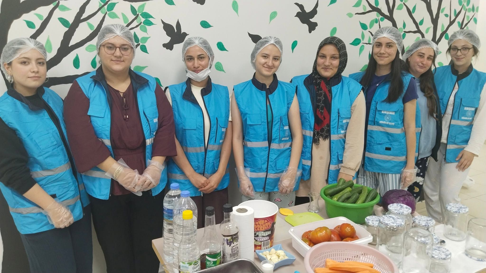 Kırşehir’de Öğrenciler “Ninemin Tarifleri” Etkinliğinde Turşu Kurdu 3