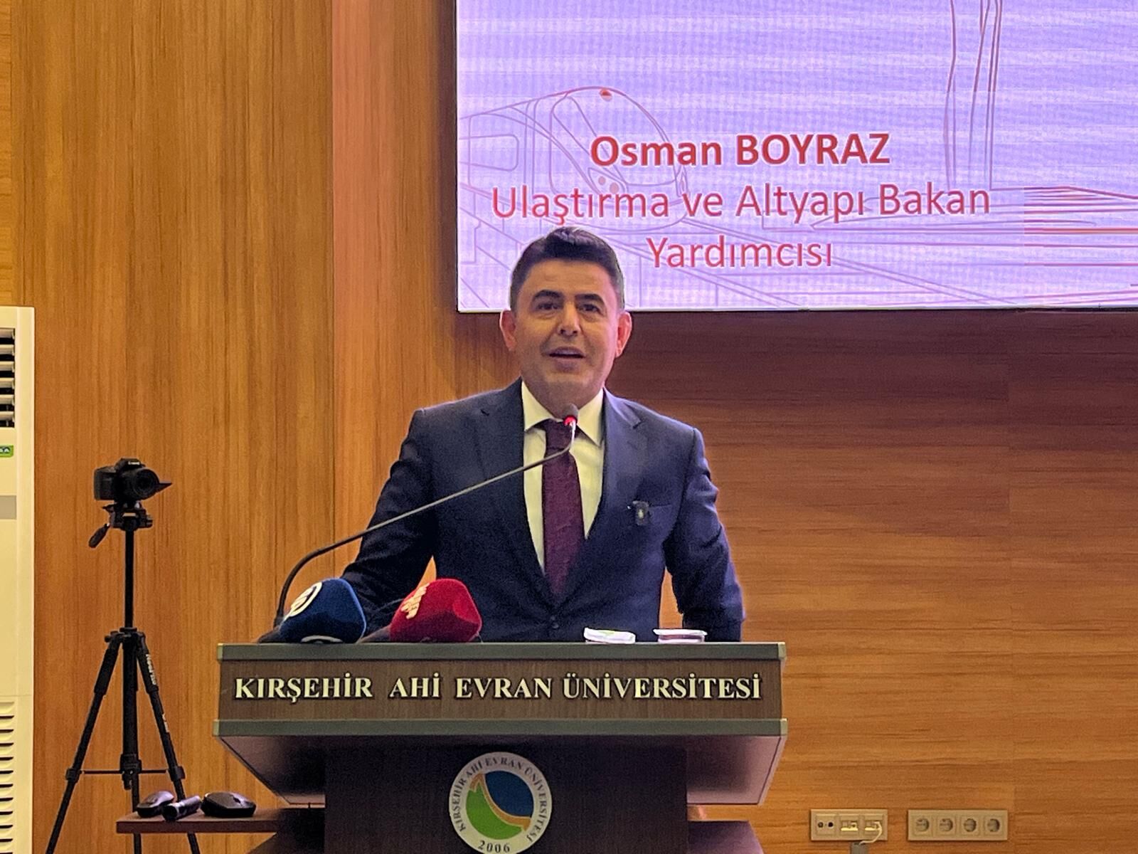 Kırşehir’de Ufest Coşkusu Yaşandı! Bakan Yardımcısı Boyraz Gençlerle Buluştu (10)