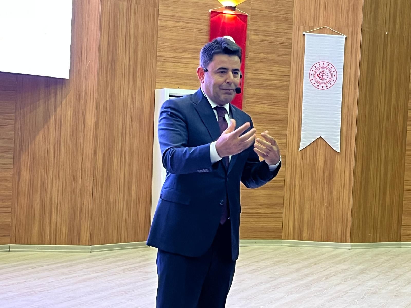 Kırşehir’de Ufest Coşkusu Yaşandı! Bakan Yardımcısı Boyraz Gençlerle Buluştu (14)