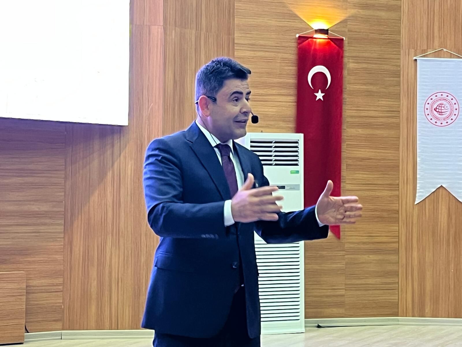 Kırşehir’de Ufest Coşkusu Yaşandı! Bakan Yardımcısı Boyraz Gençlerle Buluştu (15)