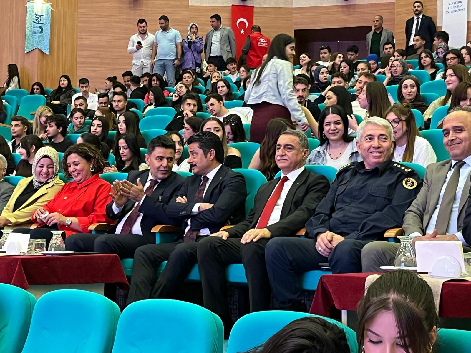 Kırşehir’de Ufest Coşkusu Yaşandı! Bakan Yardımcısı Boyraz Gençlerle Buluştu (2)