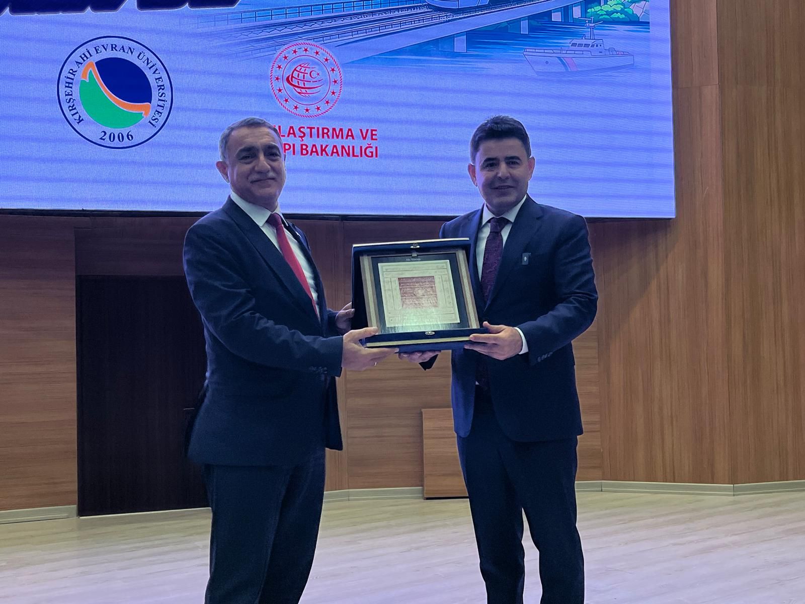 Kırşehir’de Ufest Coşkusu Yaşandı! Bakan Yardımcısı Boyraz Gençlerle Buluştu (25)