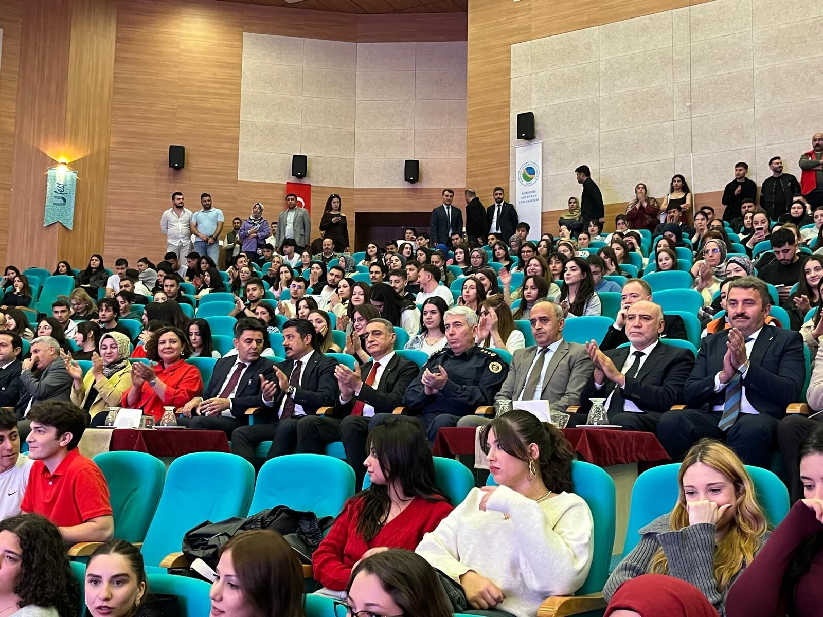 Kırşehir’de Ufest Coşkusu Yaşandı! Bakan Yardımcısı Boyraz Gençlerle Buluştu (3)