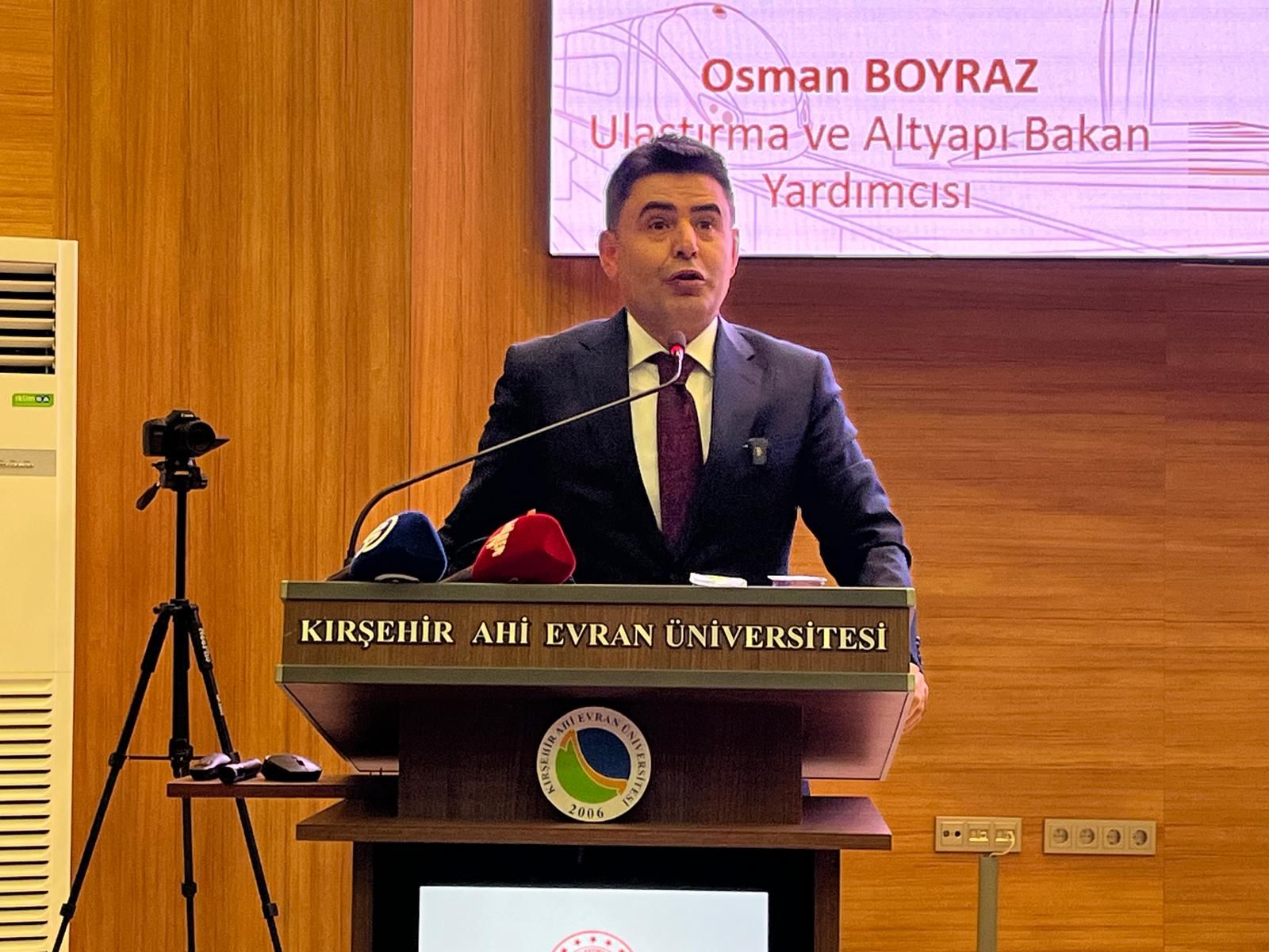 Kırşehir’de Ufest Coşkusu Yaşandı! Bakan Yardımcısı Boyraz Gençlerle Buluştu (8)